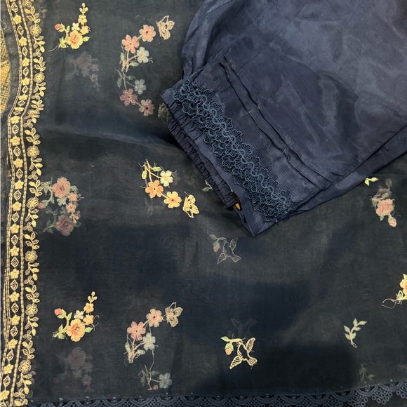 Beautiful agha noor 3 pc - Picture 5 of 5